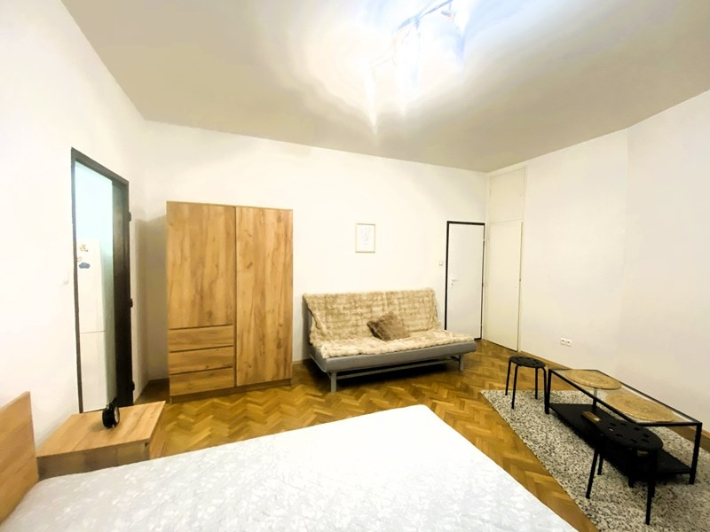 Zariadený 1 izbový byt Staré Mesto - 2