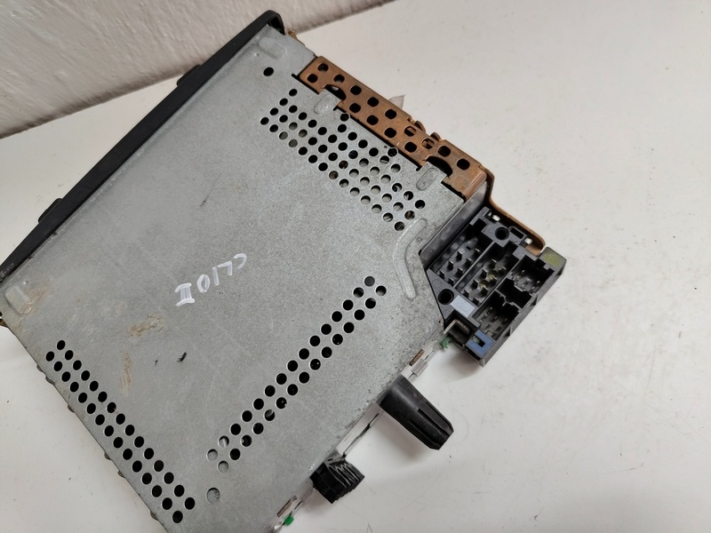 autorádio renault clio 2 8200113800 30€ - 2