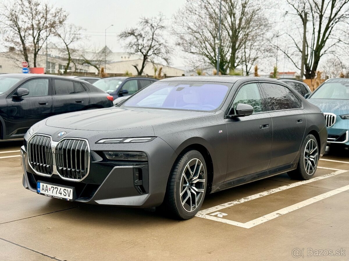 Ihneď k odberu-BMW 740d xDrive, 2024, 15000km, full výbava - 2