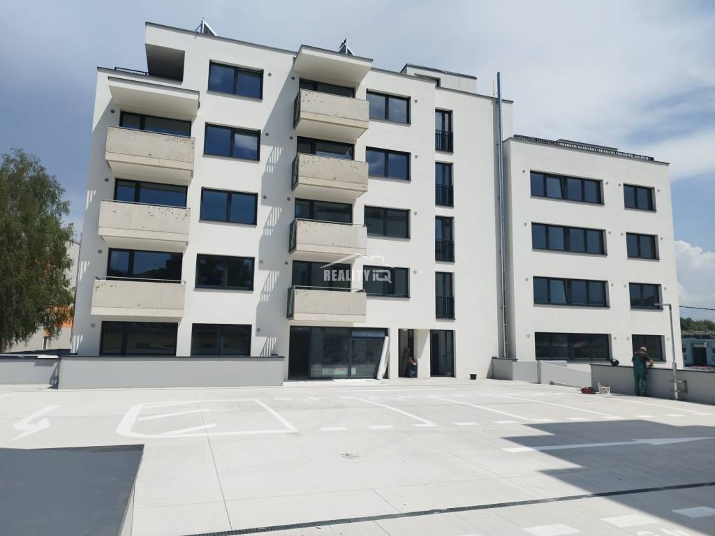 Predaj 3-izbového bytu, Svätoplukova, Púchov - 2