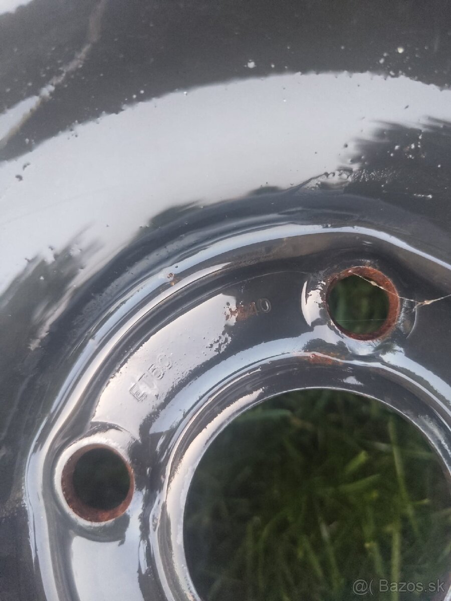 Plechový disk R15 na Renault a Dacia - 2