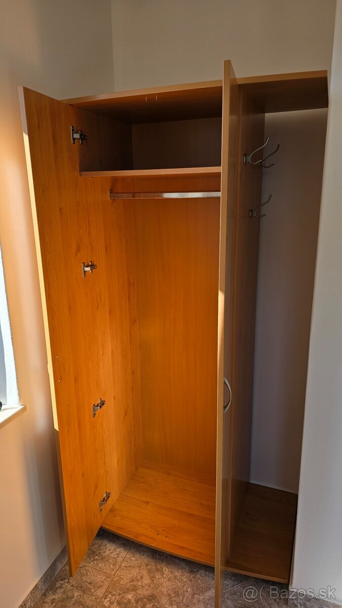 Nábytok do predsiene - 2
