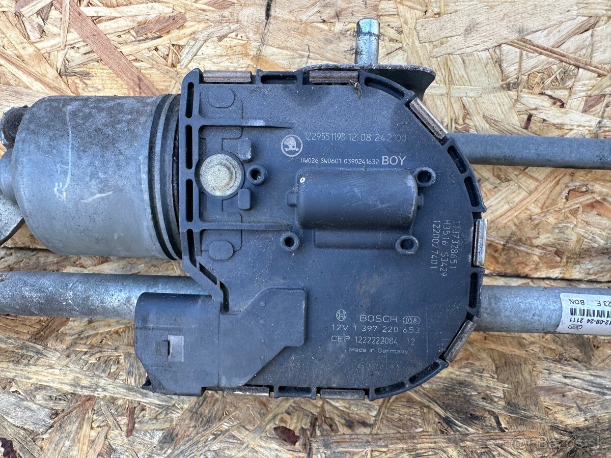 Motorček stieračov Octavia 2 facelift - 2