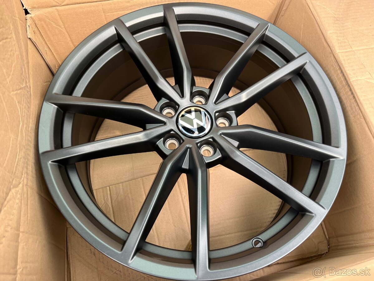 VW PASSAT PRETORIA 19" nové, originál VW - 2