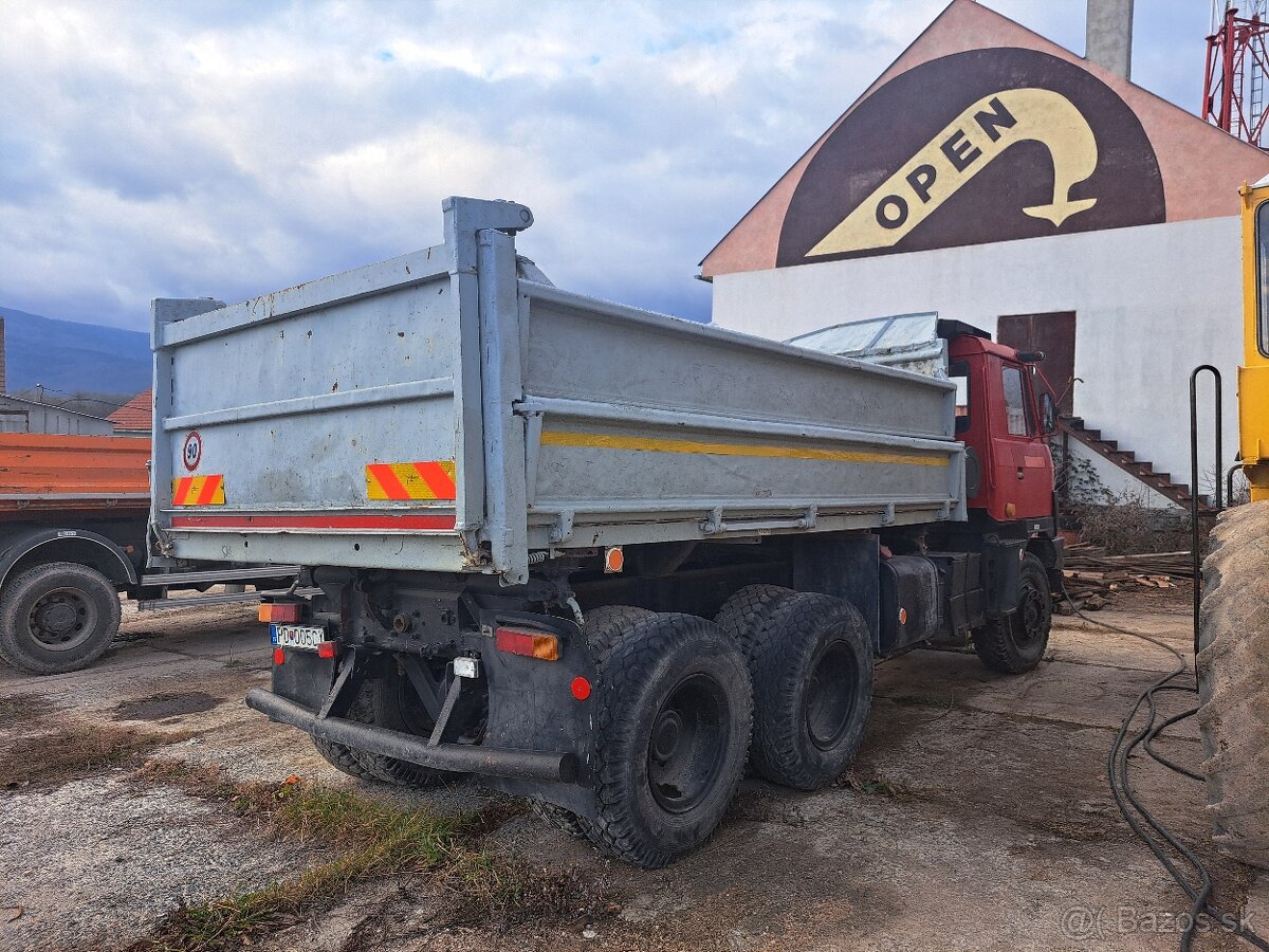 Sklápač Tatra T815 - 2