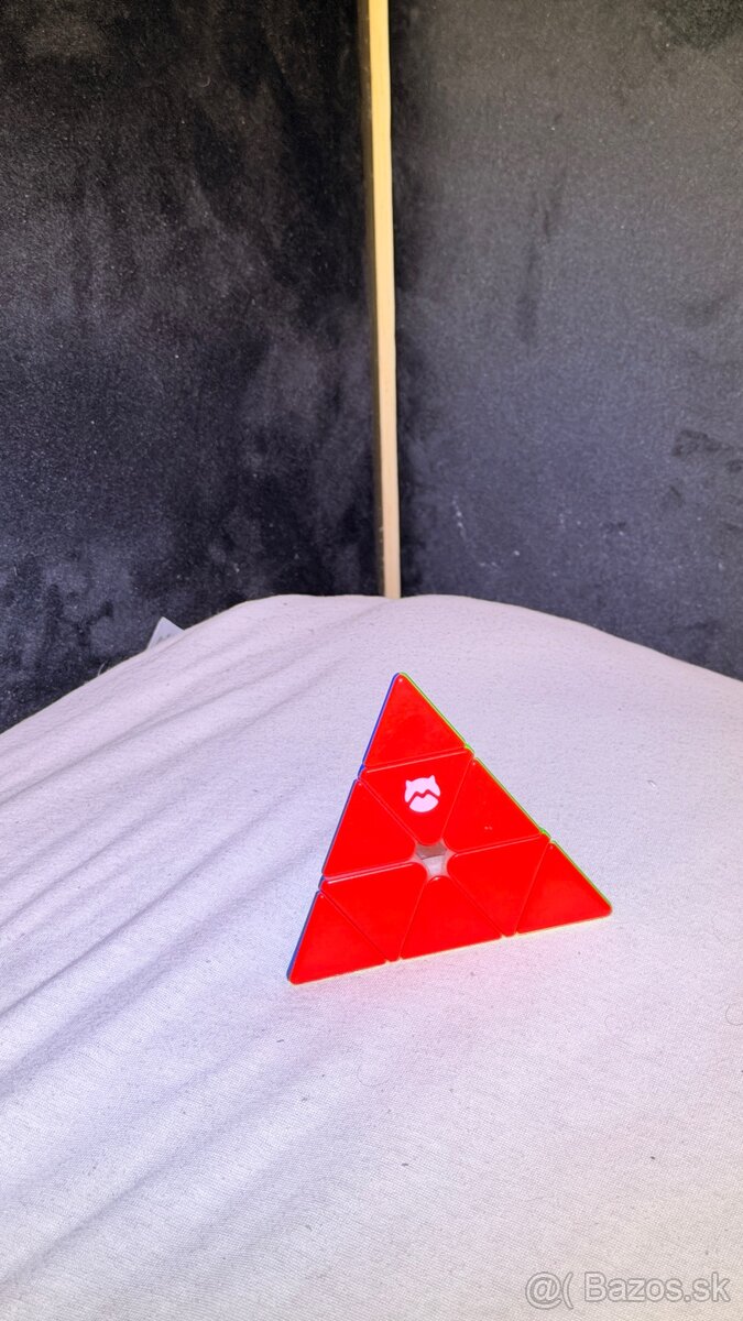 PYRAMINX rubikova kocka - 2