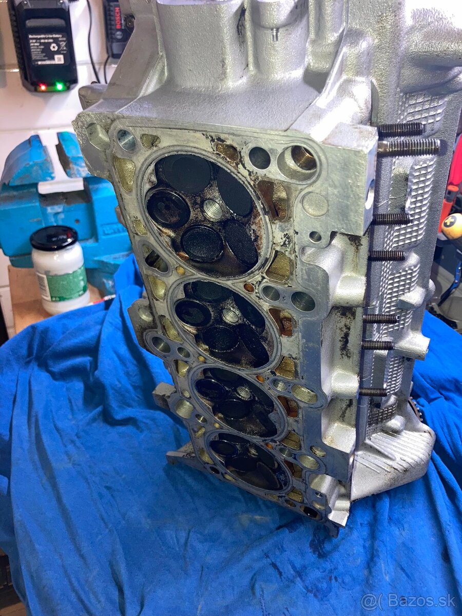 Hlava 1.8T AGU - 2