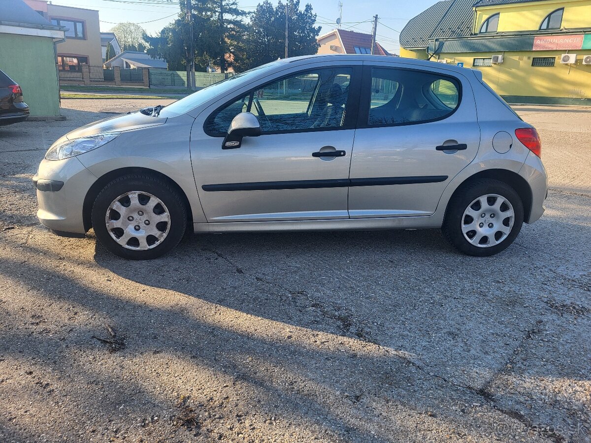 Peugeot 207 - 2