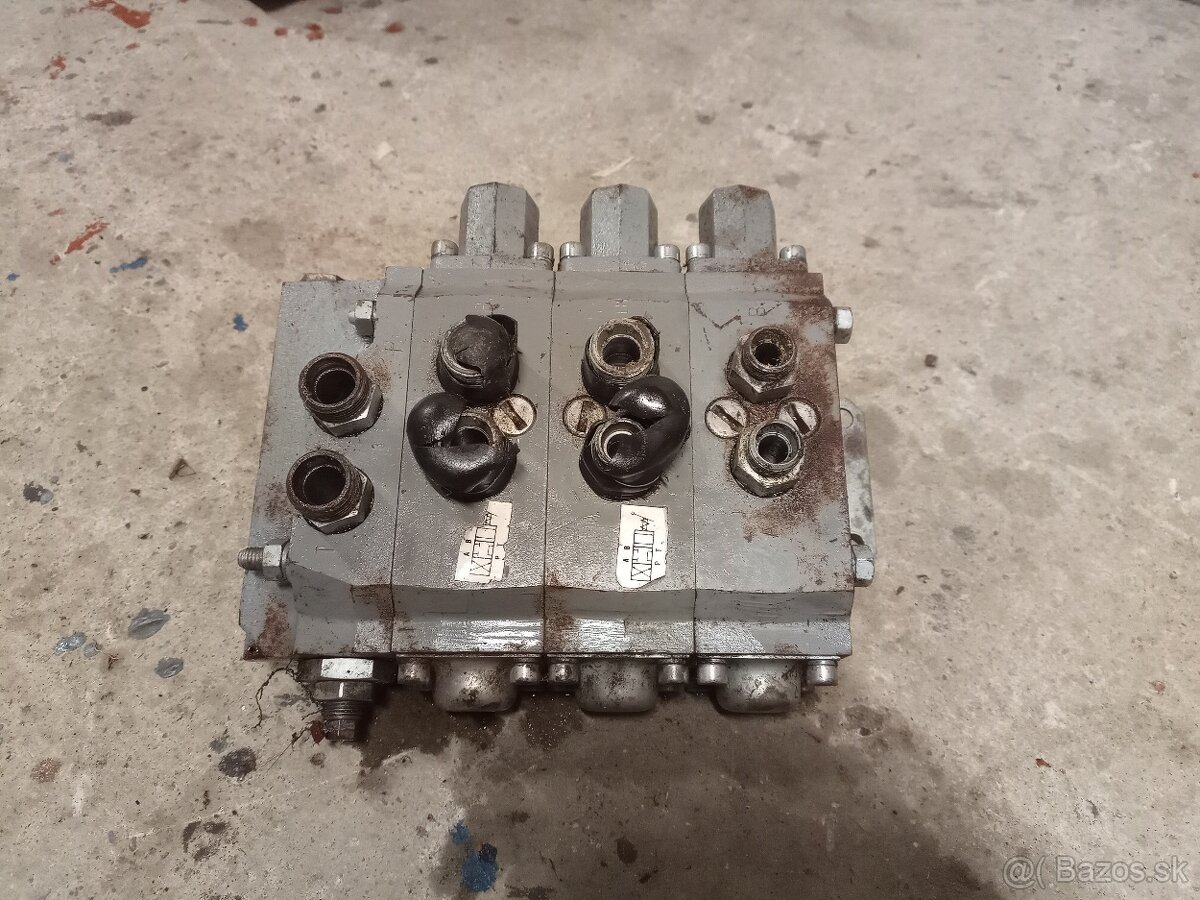 Predám hydraulický rozvádzač - 2