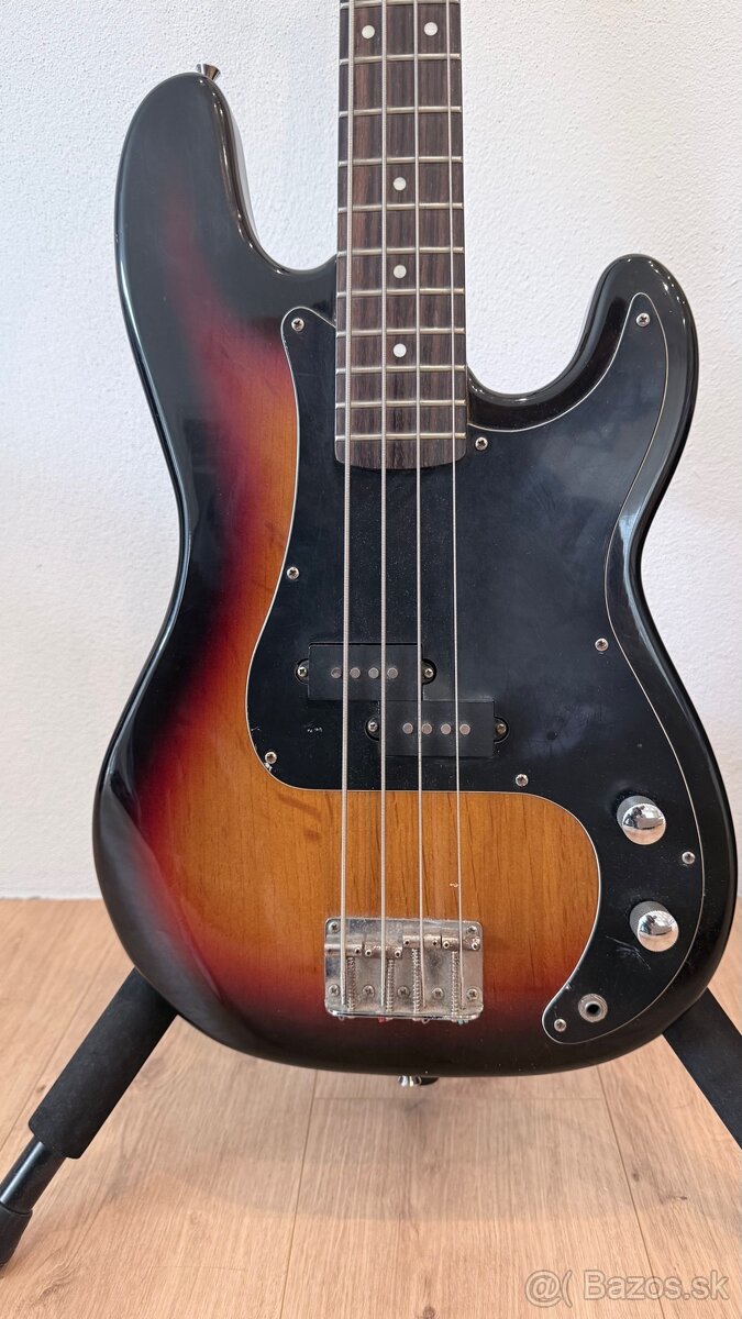 Bassova gitara SX + kombo Laney - 2