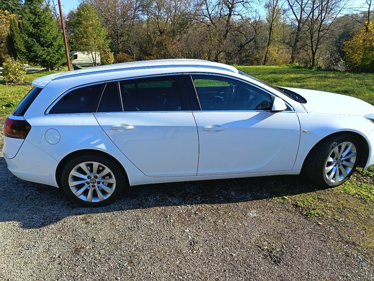 Opel insignia combi - 2