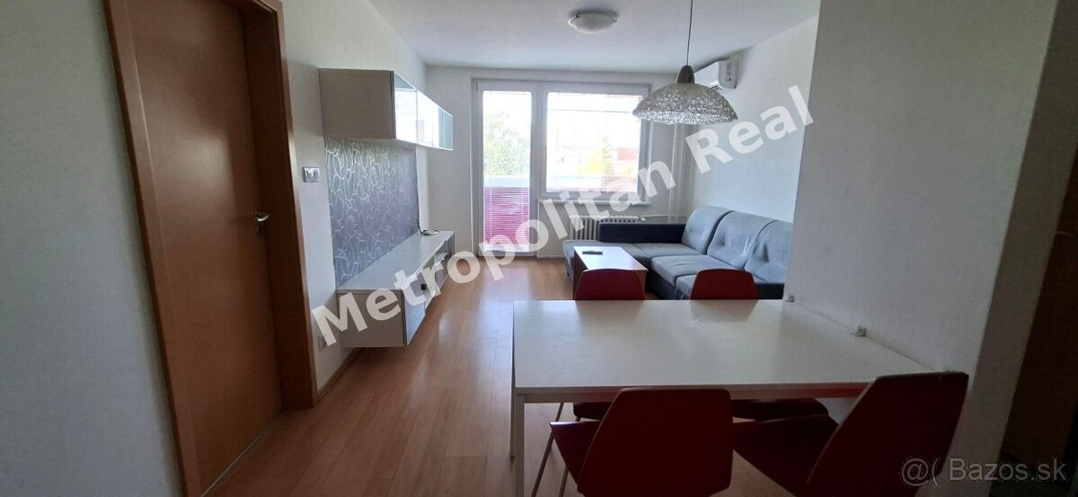 Slnečný a klimatizovaný 3 izbový byt s loggiou pri parku – foto 2