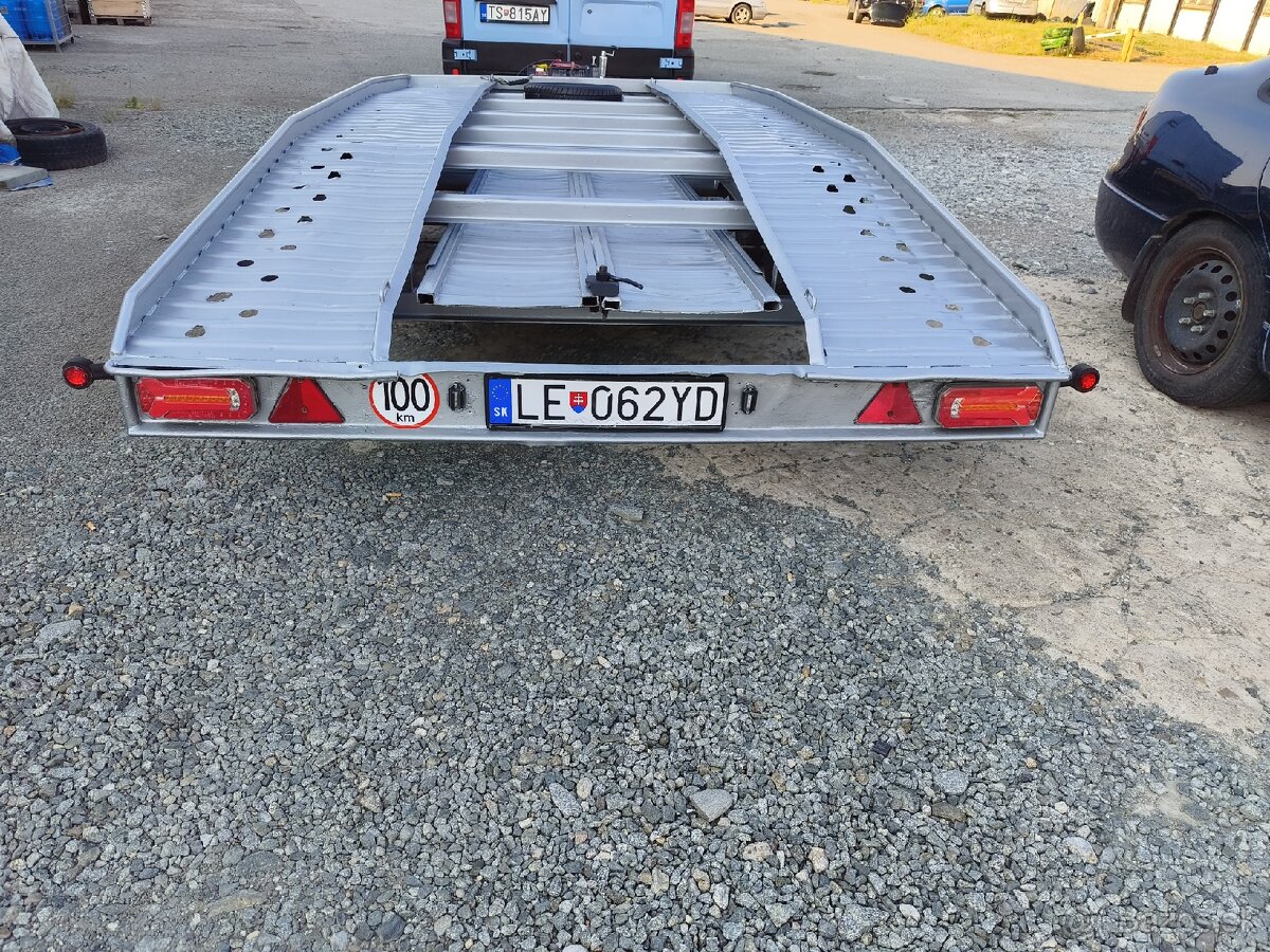 Autoprepravnik odťahovka - 2
