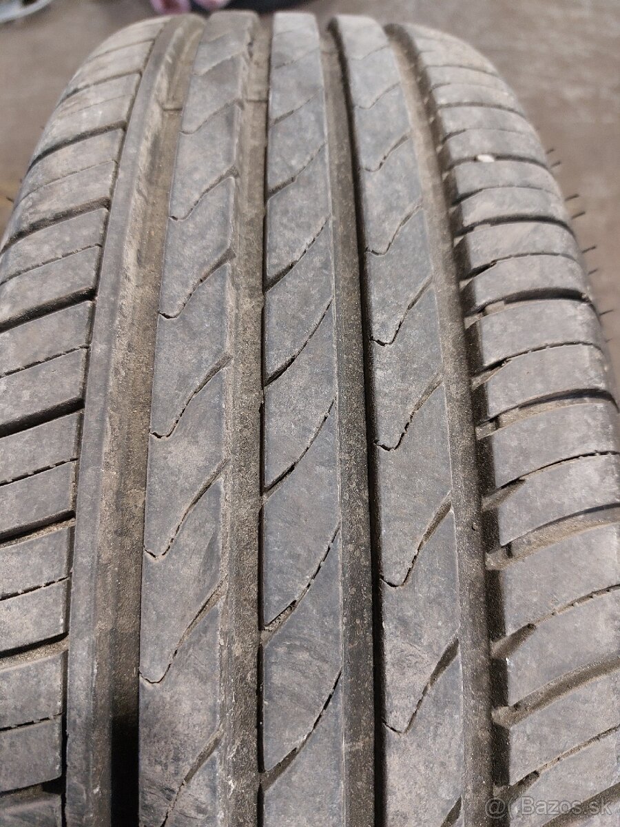 185/65 R15 - 2