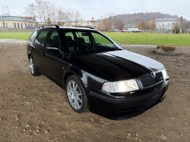 Škoda Octavia Combi 1.8 T RS - 2