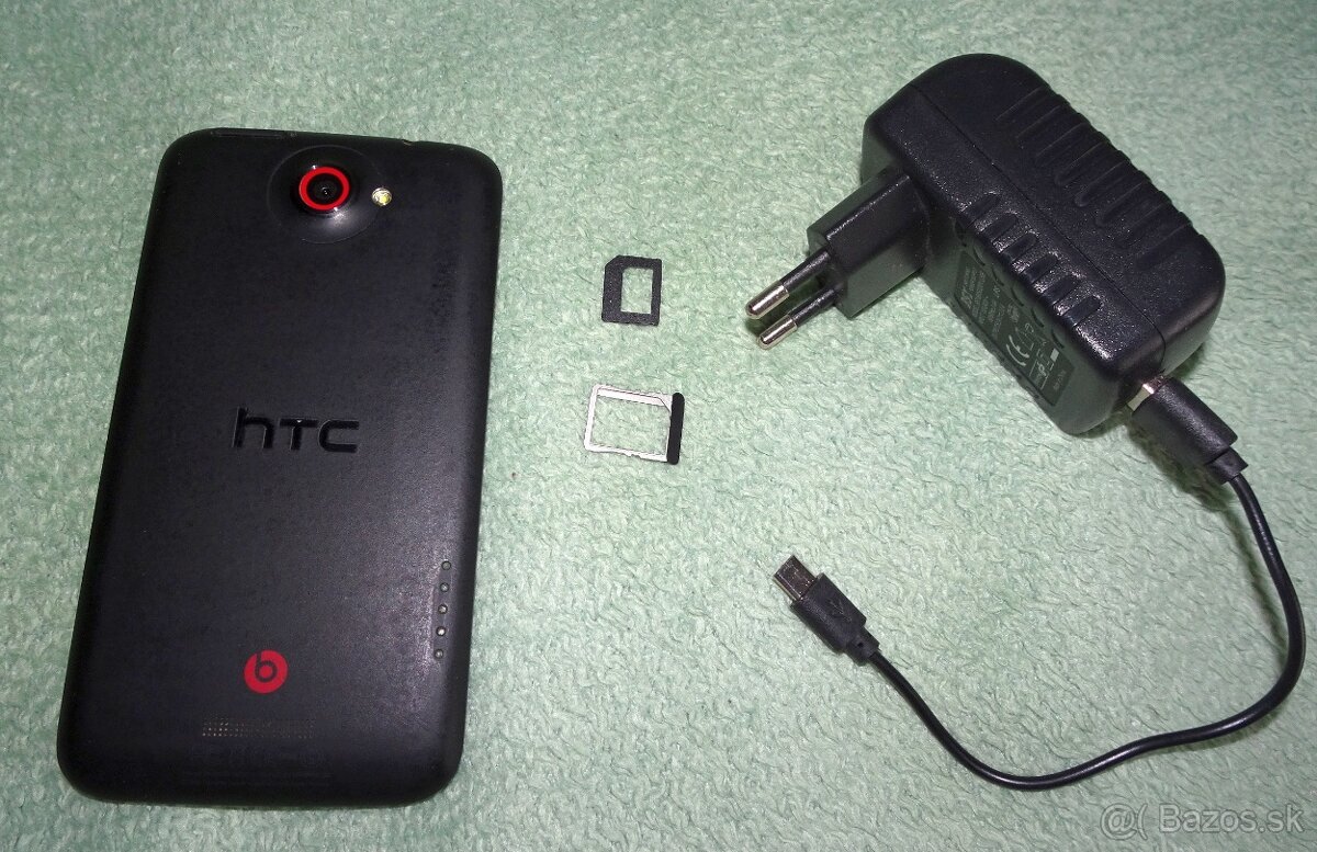 Predám smartpfone HTC ONE-X+ s nabíjačkou. - 2