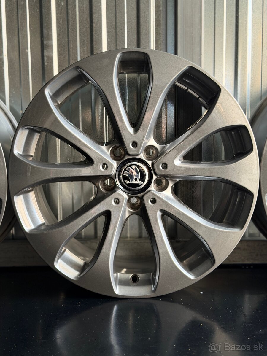 #23 Elektróny originál Škoda r18 - 2