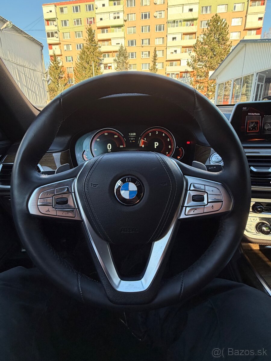 BMW Rad 7 750i xDrive A/T - 2