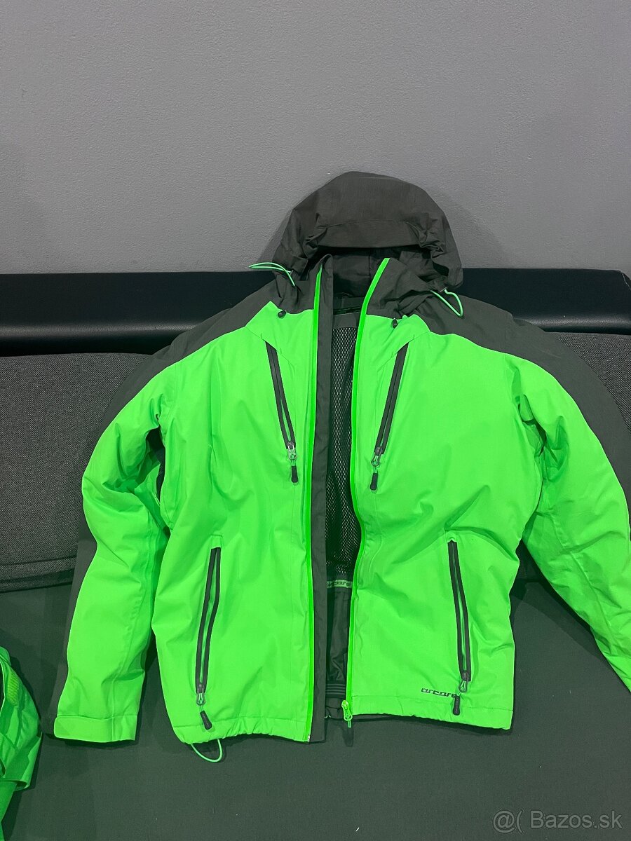 Predám lyžiarske oblečenie. - 2