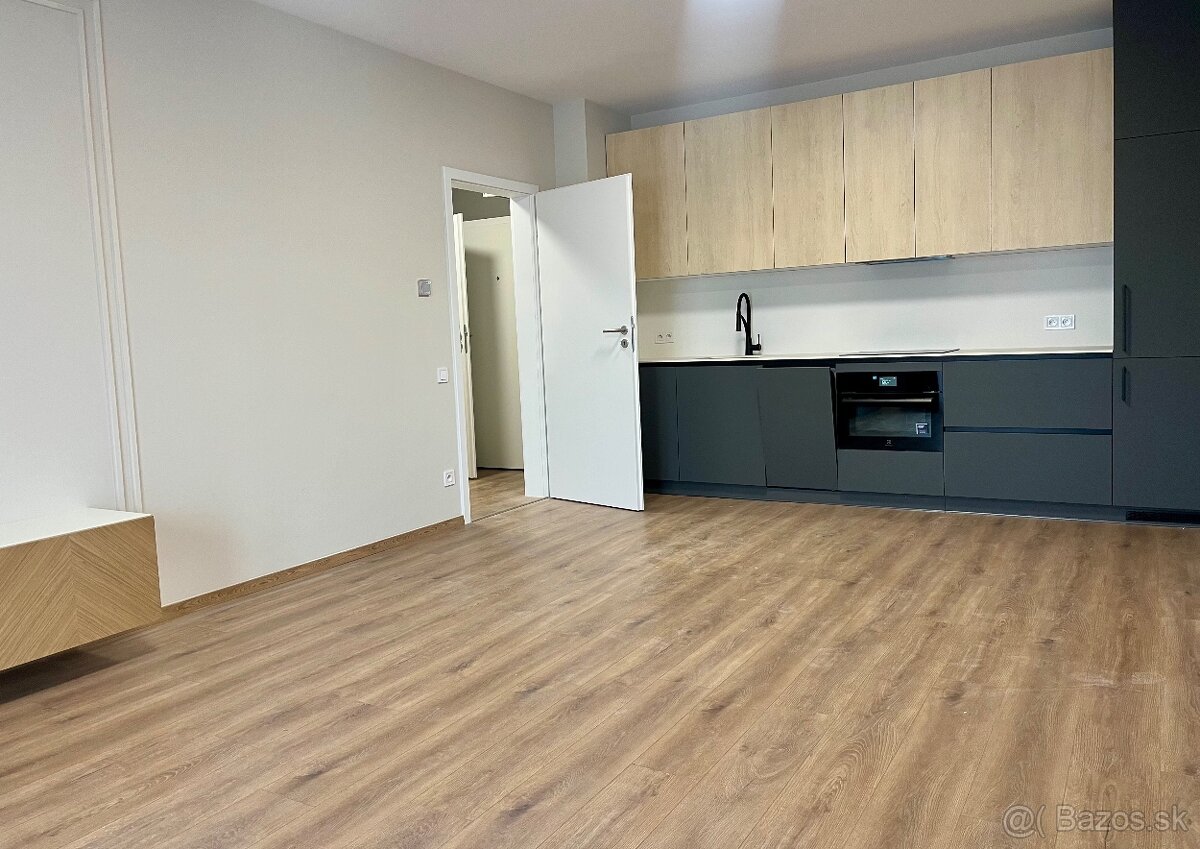 NA PREDAJ NOVÝ 2 IZBOVÝ BYT S BALKÓNOM - 2