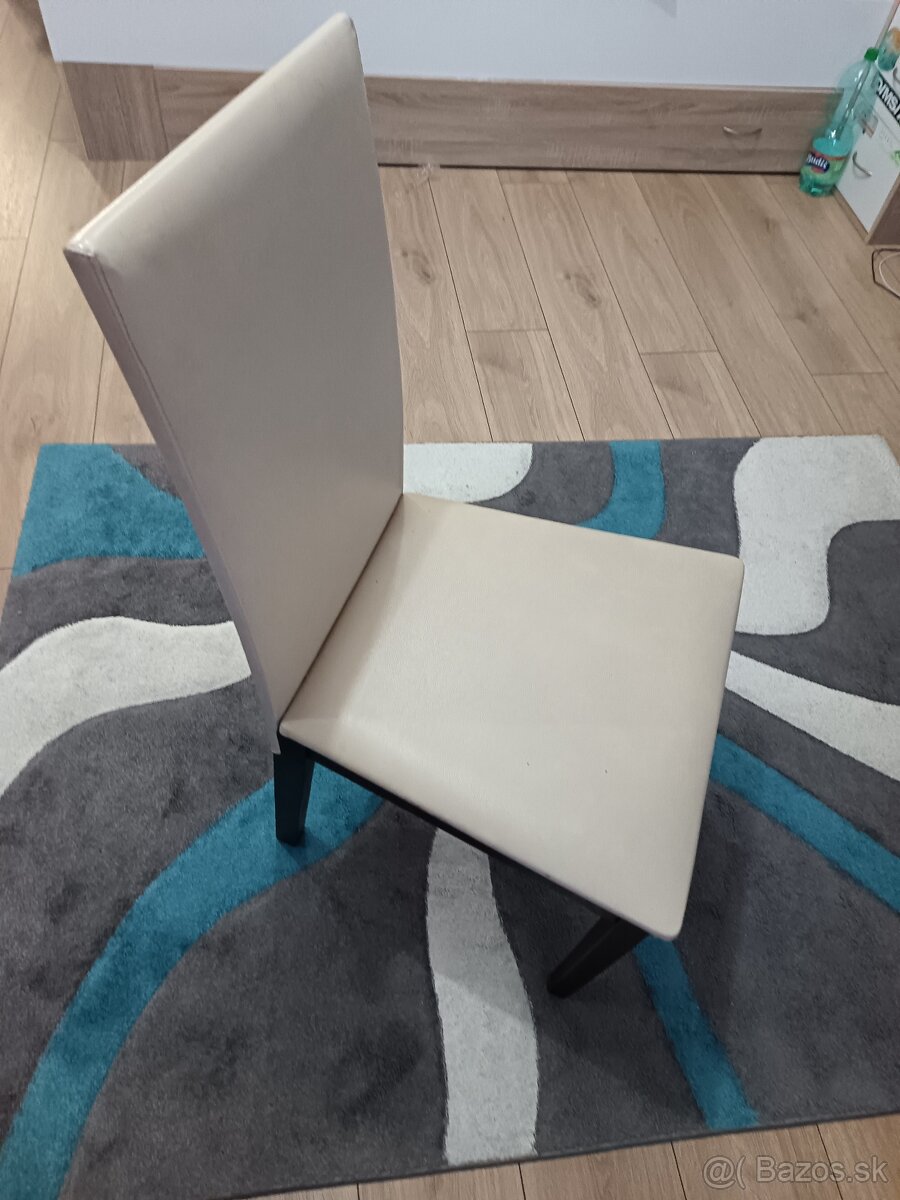Jedálenske stoličky - 2