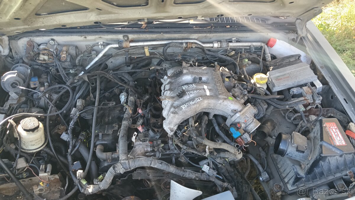 Nissan Frontier benzin 3,3