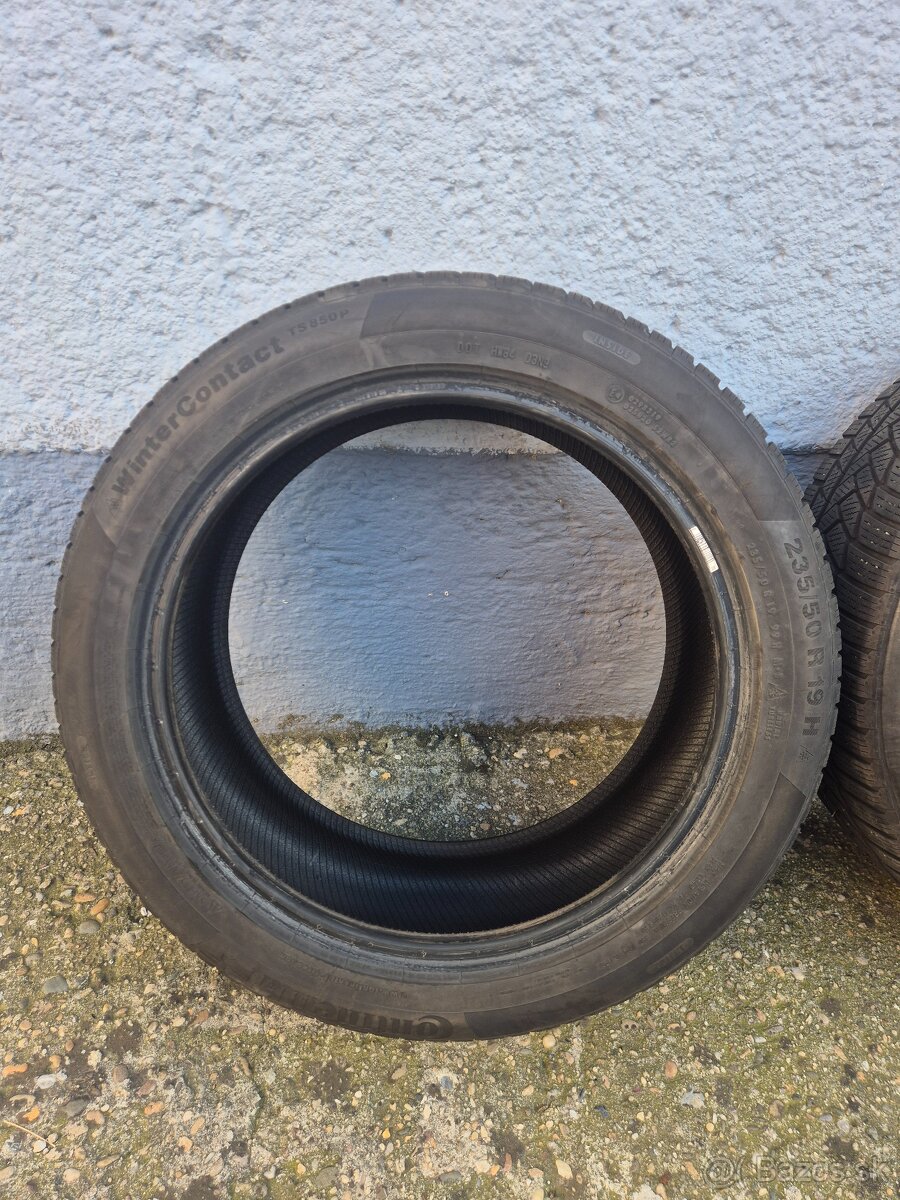 Predám zimné pneumatiky Continental 235/50/R19 - 2