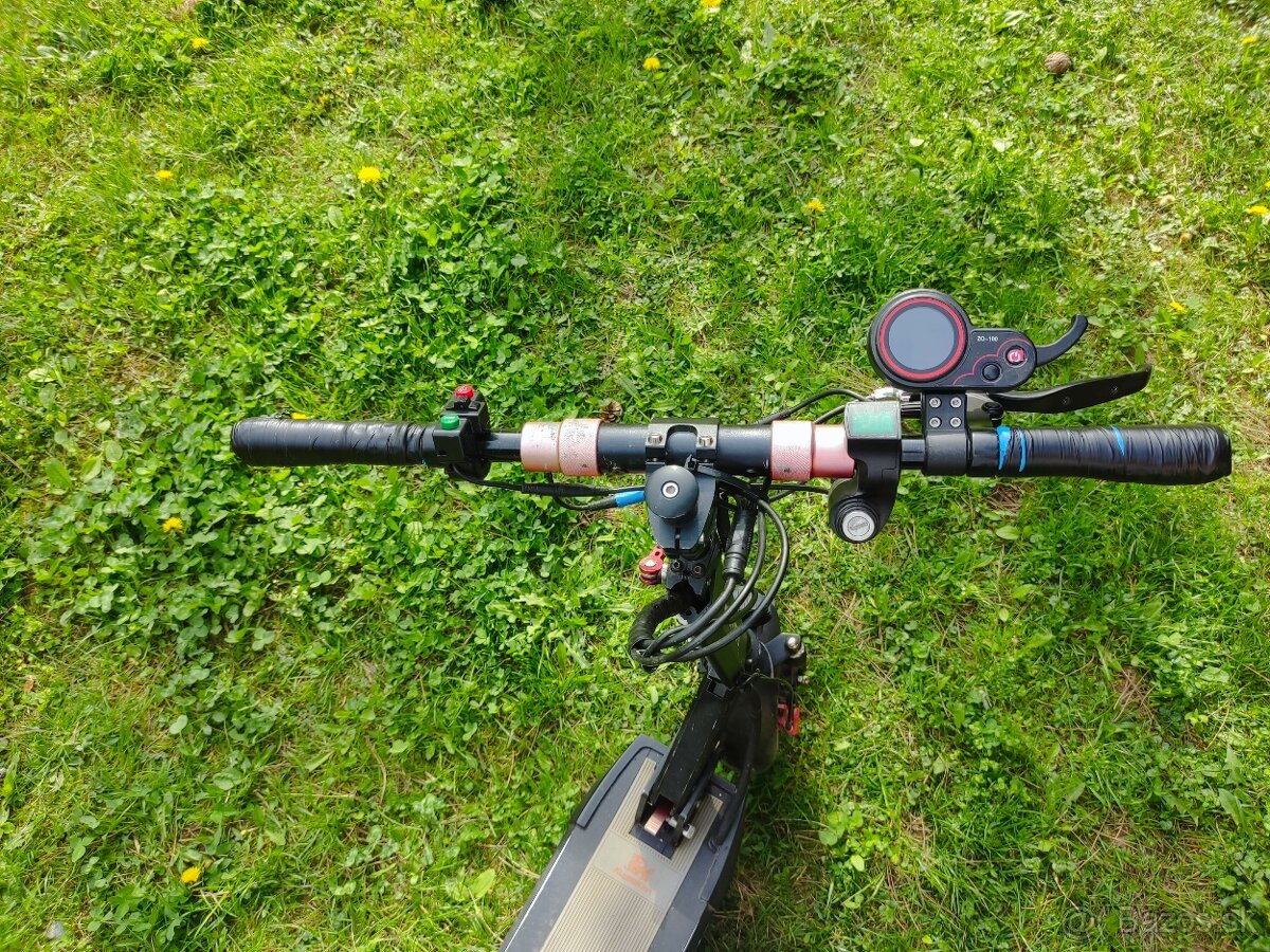 kolobezka Kugoo M4 PRO - 2