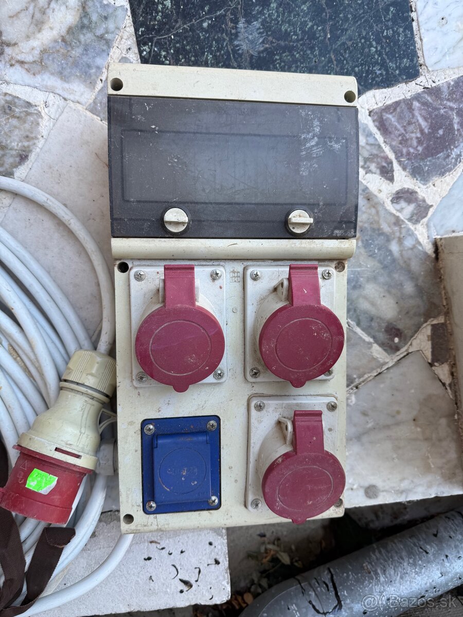 Rozvodná skriňa - 2