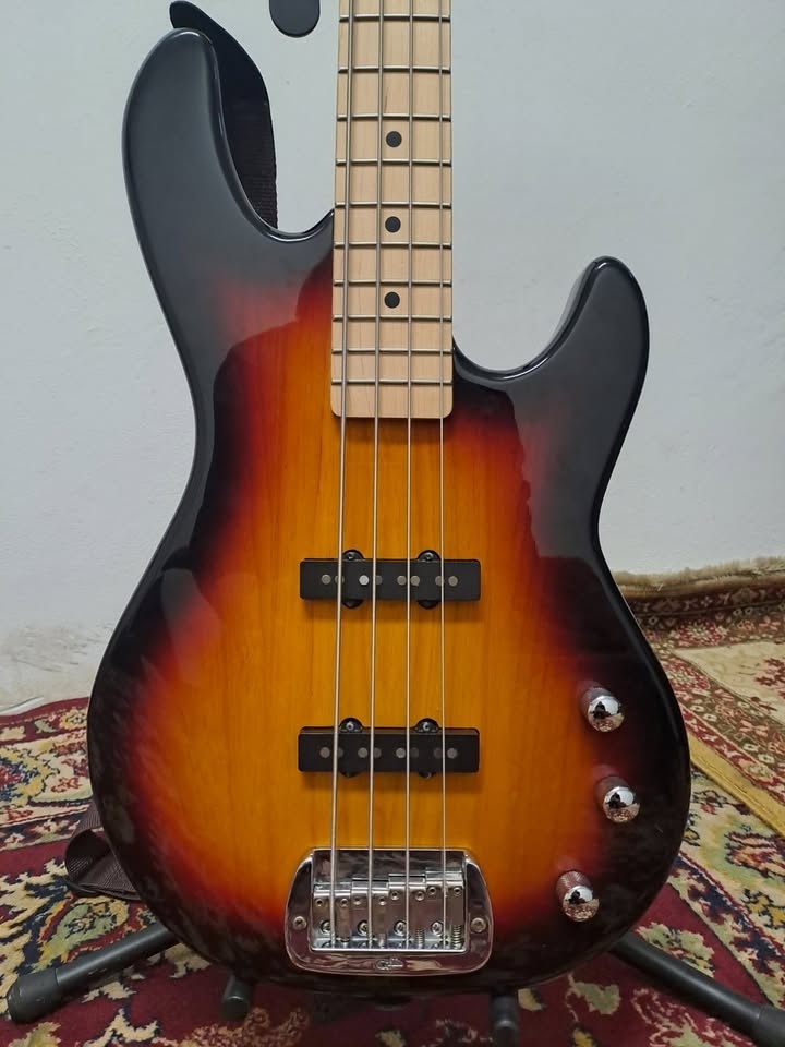 Basgitara G&L JB-2 (Jazz Bass) - 2