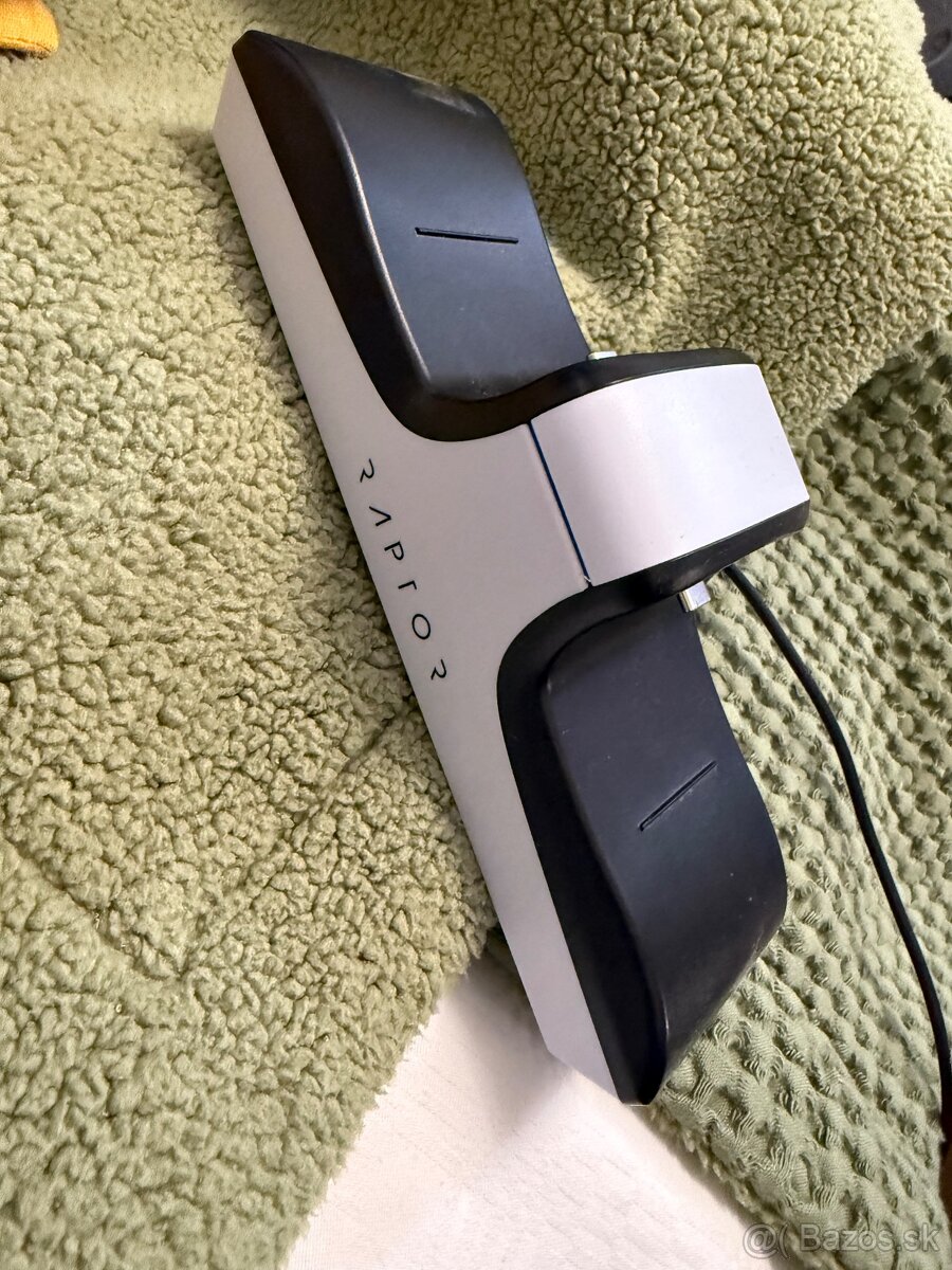 Dual nabijacka na ovladace PS5 - 2