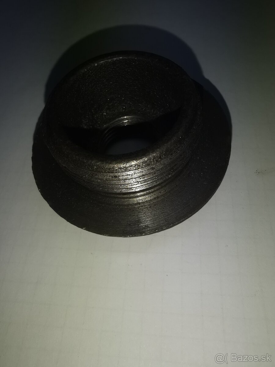 Rádiatorová ružica ľavá 5/4"x1/2". - 2