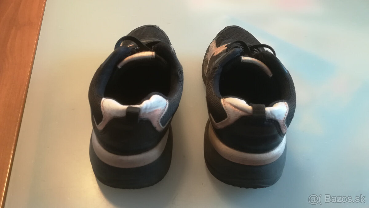 Predám dievčenské tenisky - 2