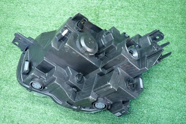 opel combo svetlo 2018+ - 2