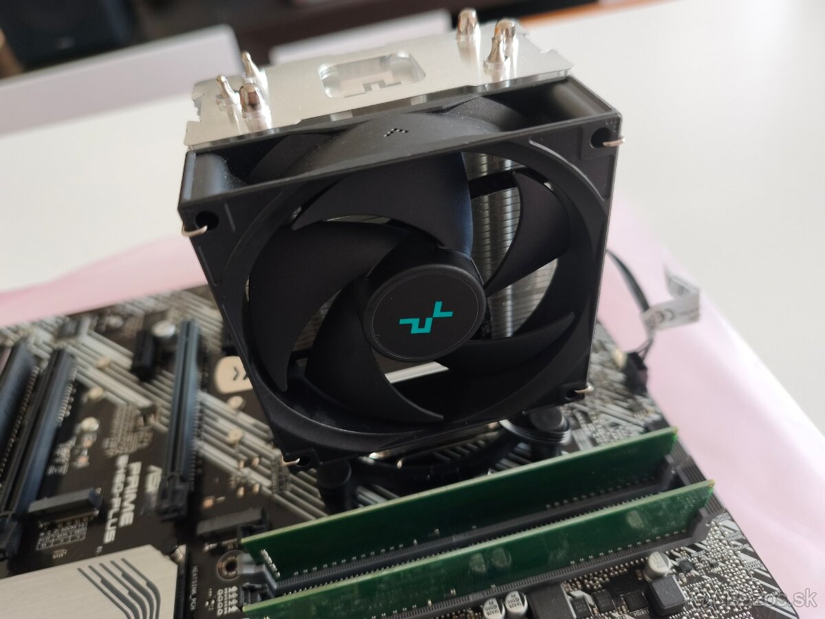 SET - INTEL Core i3-10100, ASUS PRIME B460, 8GB DDR4 - 2