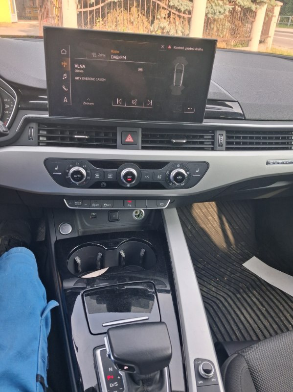AUDI A4 AVANT QUATTRO - 2