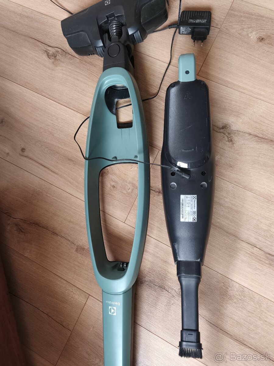 Tyčový vysávač Electrolux WELL Q6 - 2