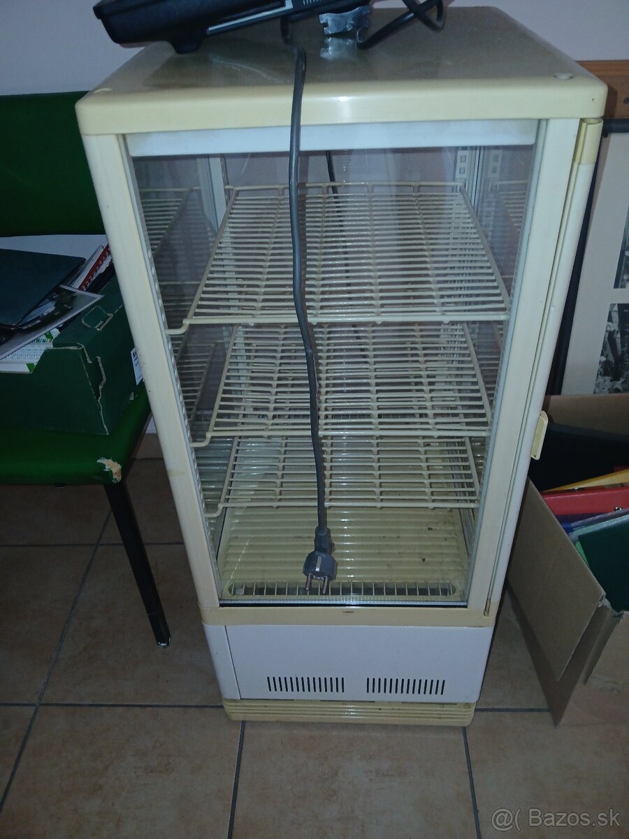 Chladiaca gastro vitrína - 2
