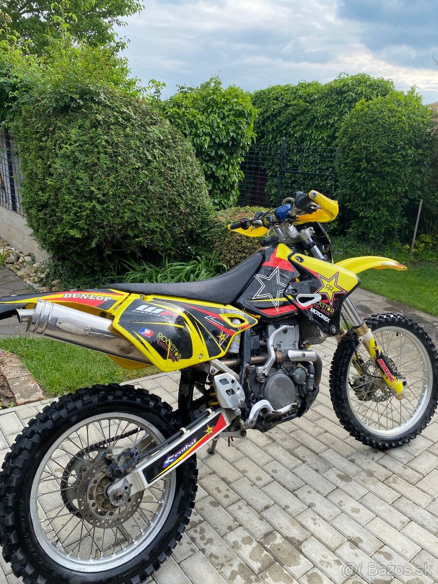Suzuki drz400