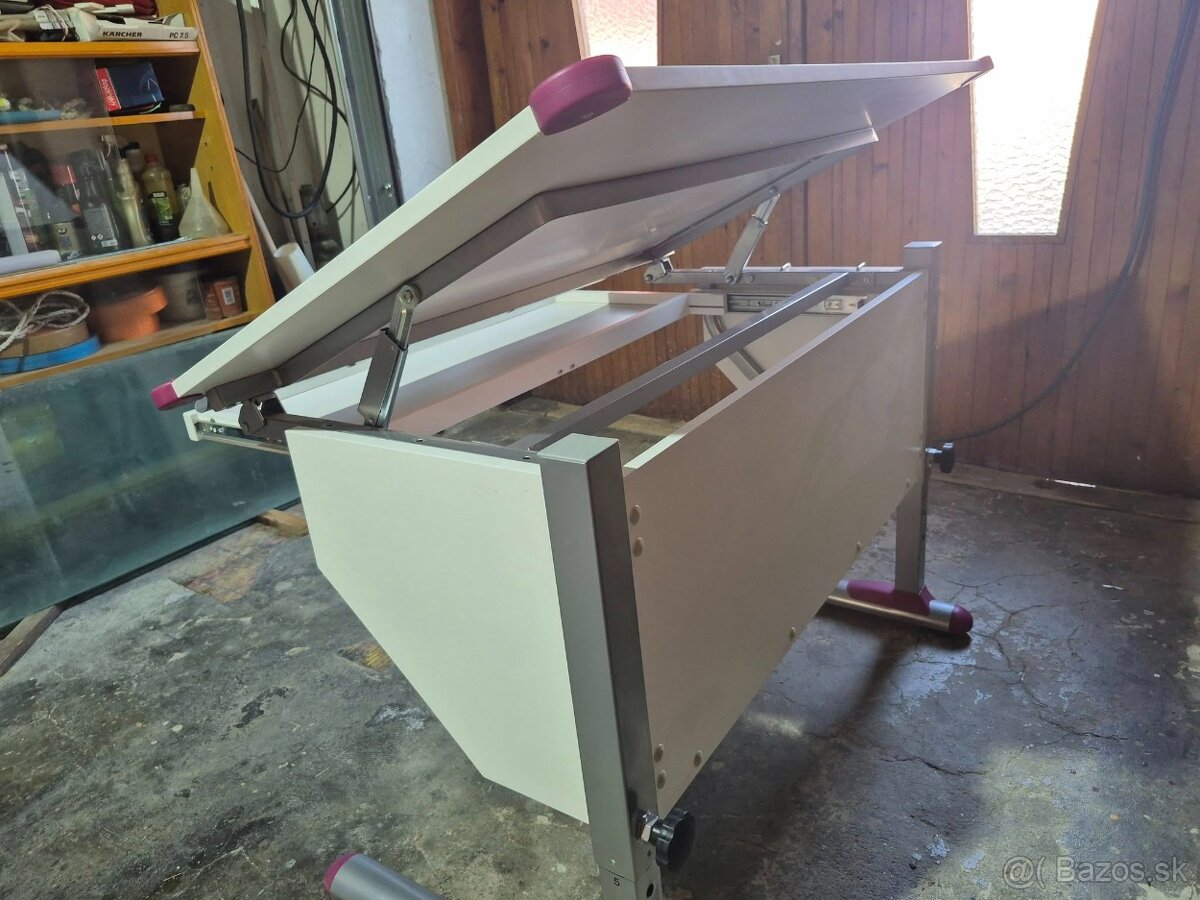 vyskovo nastavitelny pisaci stol Novy - 2