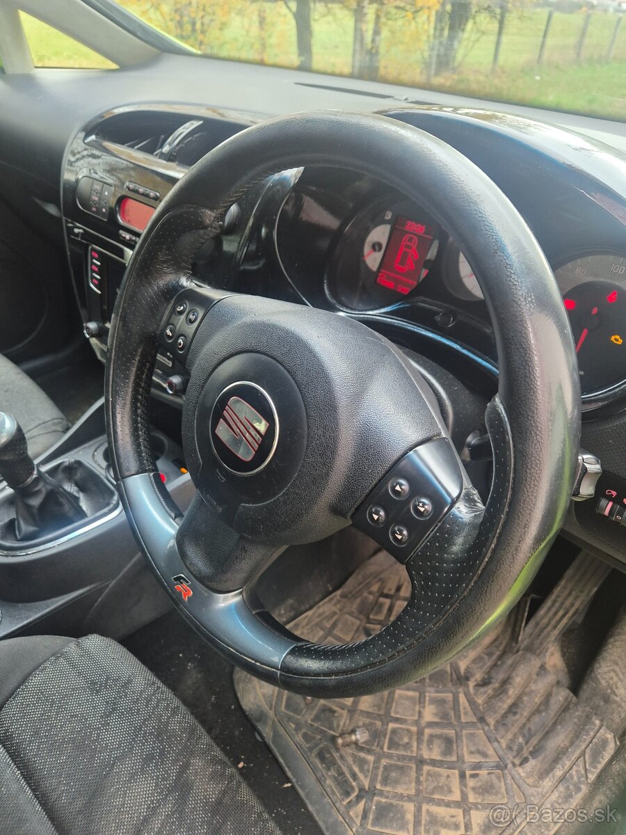 Predám trojramenny kožený volant s airbagom pre Seat leon FR - 2