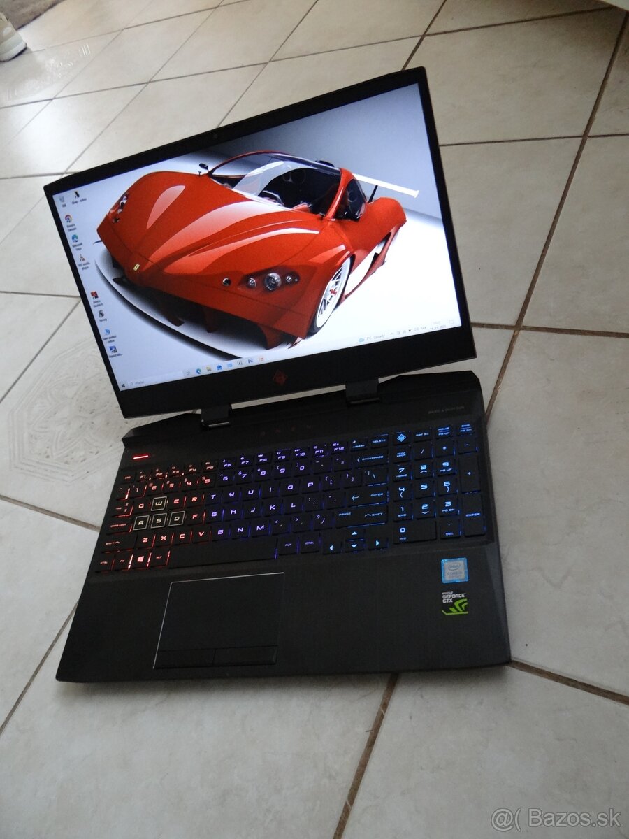 15.6" HP OMEN/Int Core i5/16GB RAM/512SSD a 500 HDD/NVidia - 2