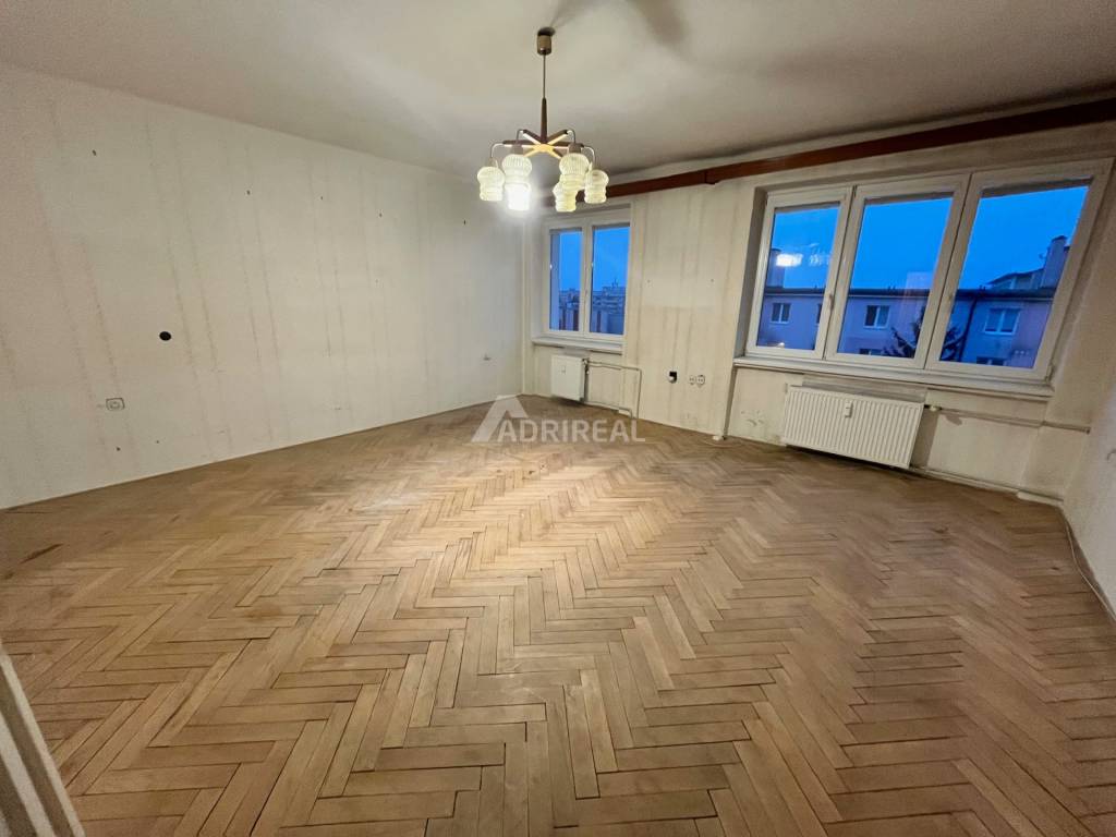 PREDAJ: 3i byt 76 m2; Ľ. Štúra Lučenec; 83.000 € - 2