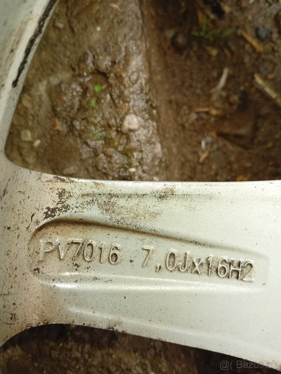 Kolesá 215/55/R16 - 2