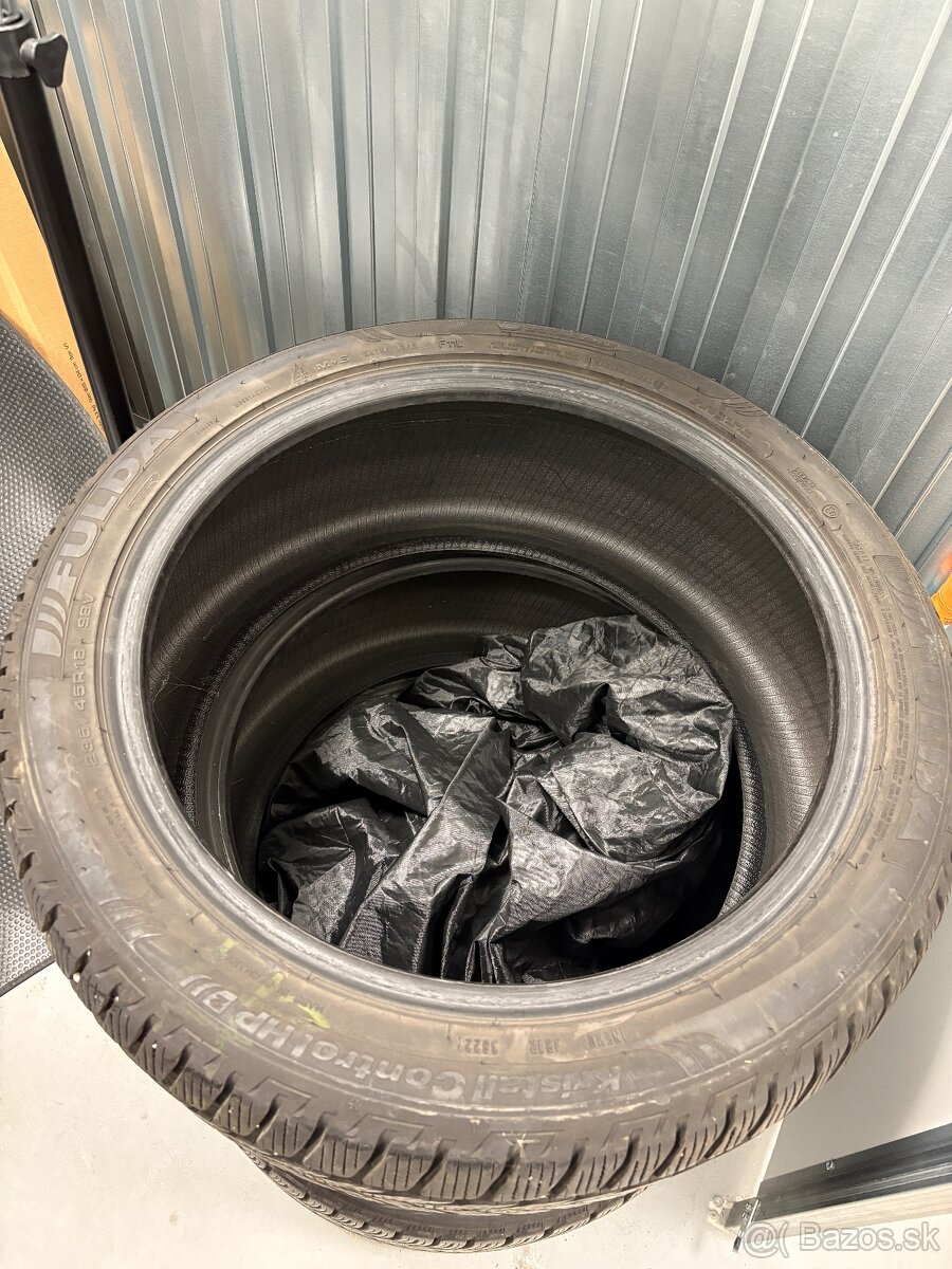 235/45/r18 zimne - 2