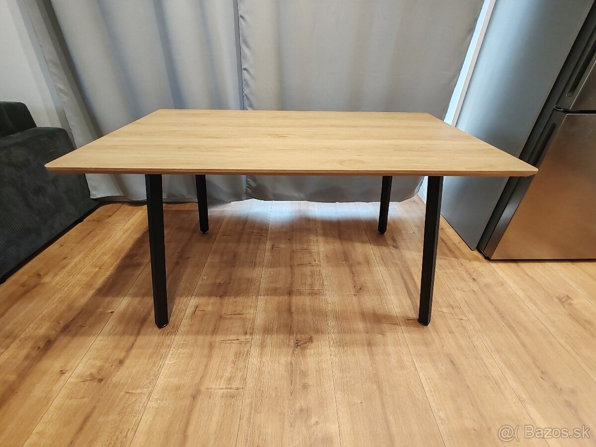 Jedálenský stôl - 2