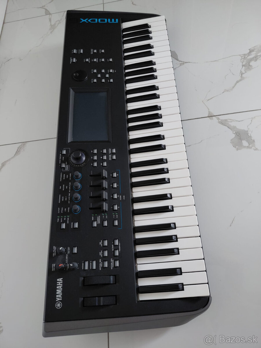 predam syntezator Yamaha MODX - 2