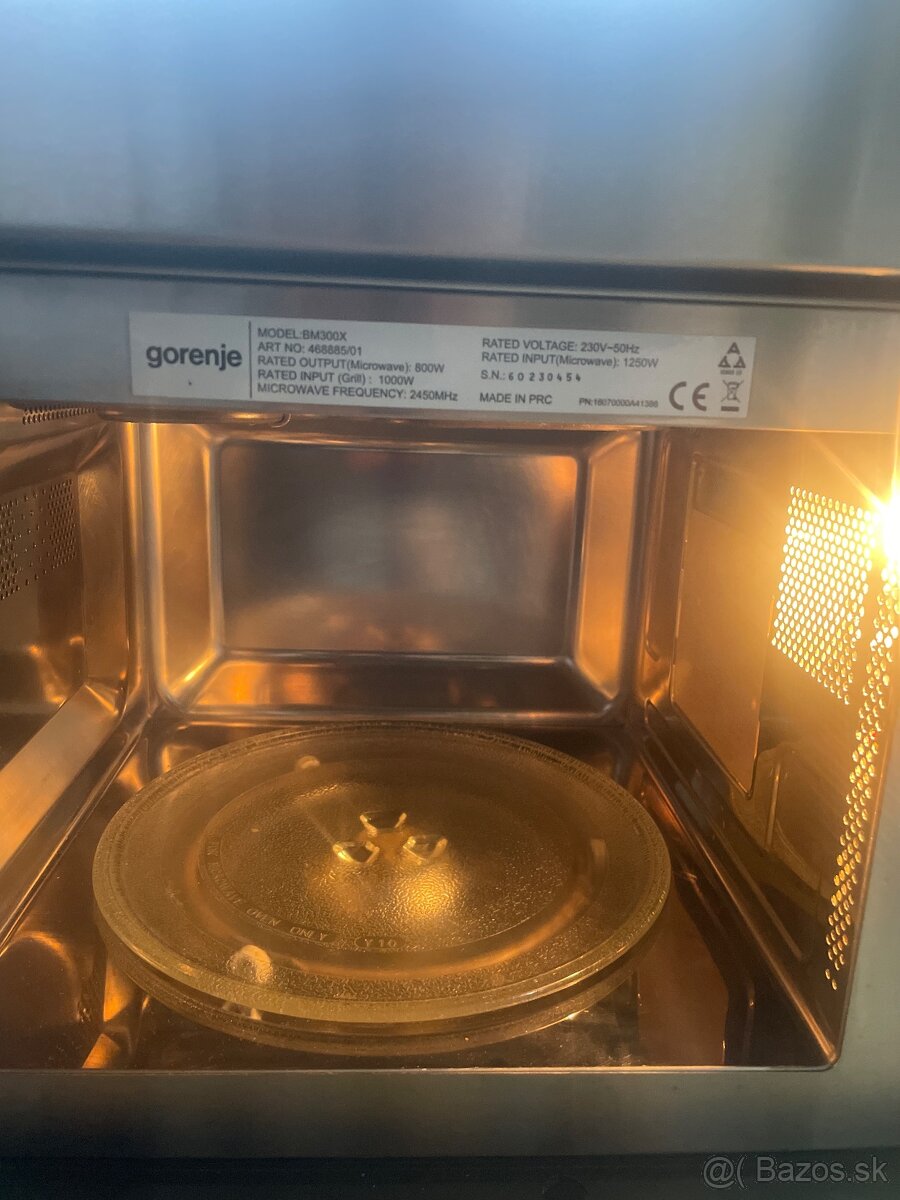 Stavaná mikrovlná rúra - 2