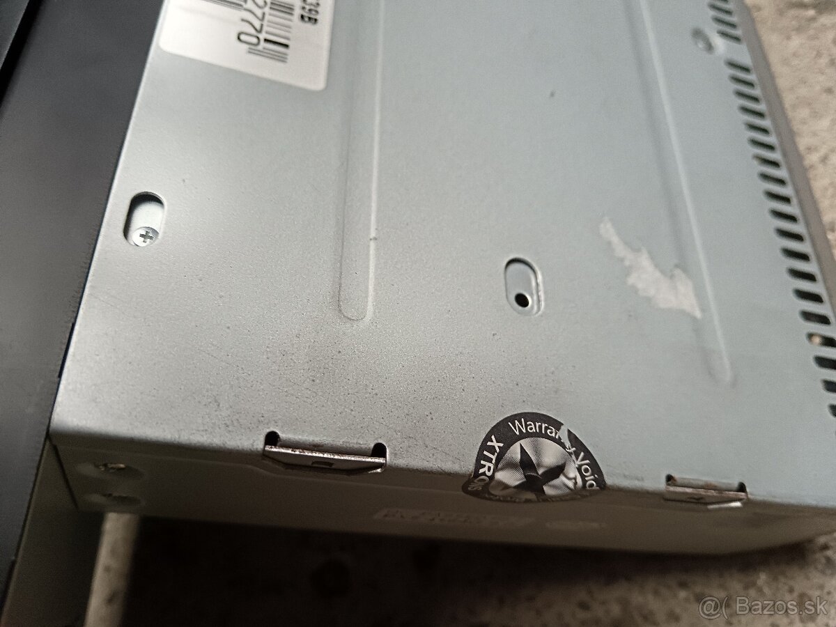 Bmw e39 xtrons radio poškodený displej - 2