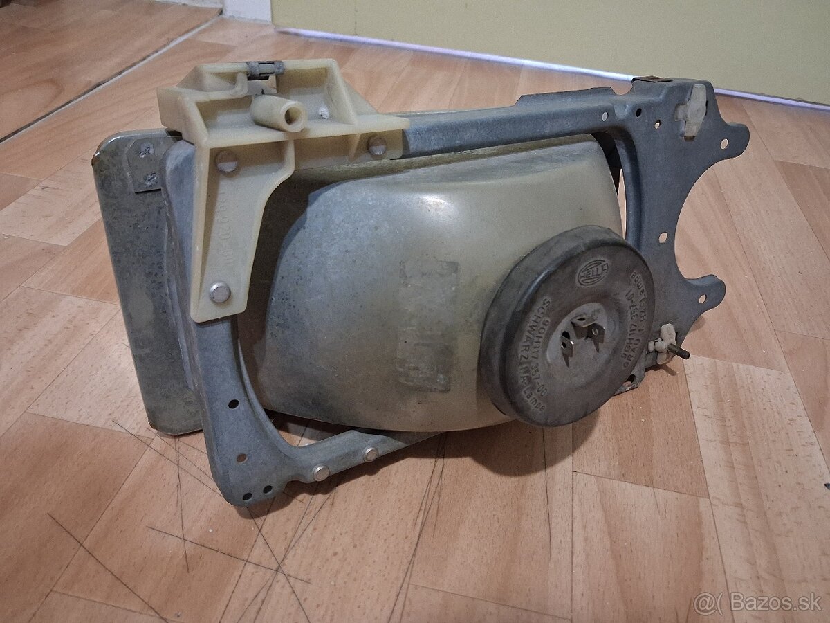 Audi 80 predné svetlo - 2